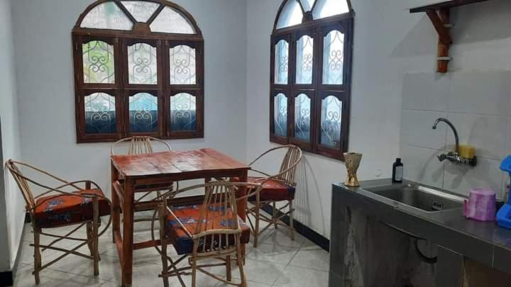 Marashi Villa นูงวี ภายนอก รูปภาพ
